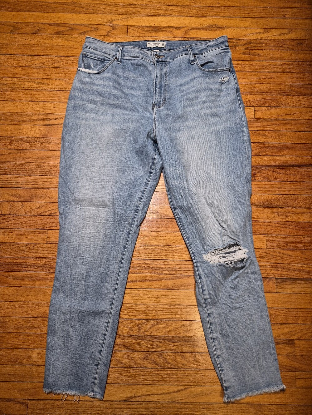 Abercrombie & Fitch super Skinny Ankle Highrise Jean Size 33/16L